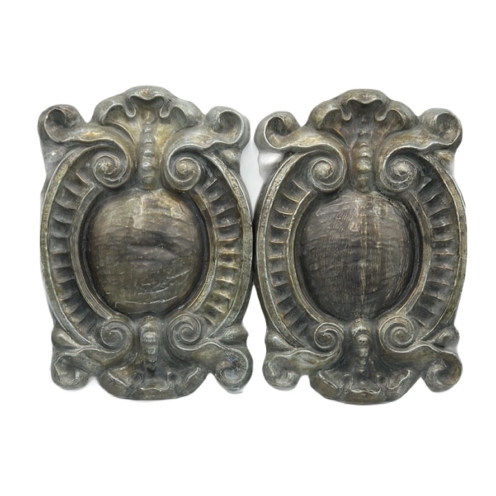 Vintage Silver Gray Baroque Art & Decals Wall Metal Decor